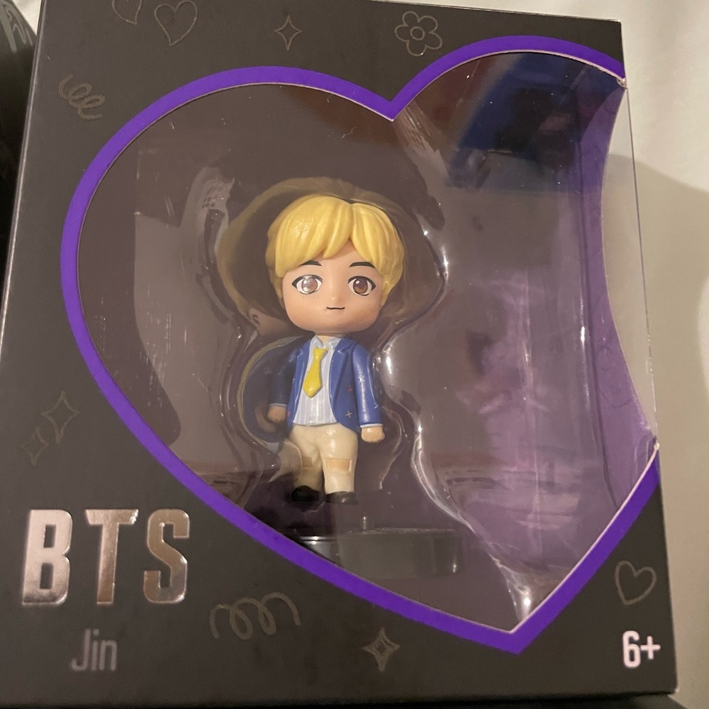 TinyTan Jin idol figure